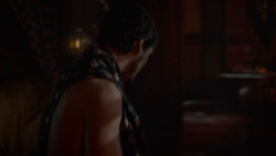 extant_GameOfThrones_4x03-BreakerOfChains_3870