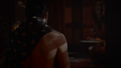 extant_GameOfThrones_4x03-BreakerOfChains_3871