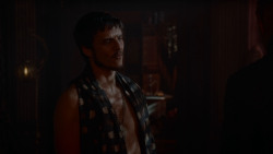 extant_GameOfThrones_4x03-BreakerOfChains_3921