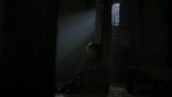 extant_GameOfThrones_4x03-BreakerOfChains_4004