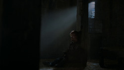 extant_GameOfThrones_4x03-BreakerOfChains_4006