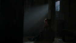 extant_GameOfThrones_4x03-BreakerOfChains_4007
