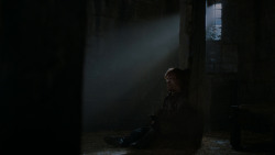 extant_GameOfThrones_4x03-BreakerOfChains_4008