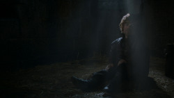 extant_GameOfThrones_4x03-BreakerOfChains_4027
