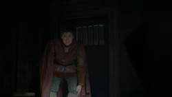 extant_GameOfThrones_4x03-BreakerOfChains_4031