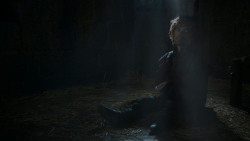 extant_GameOfThrones_4x03-BreakerOfChains_4047