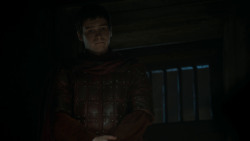 extant_GameOfThrones_4x03-BreakerOfChains_4077