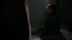 extant_GameOfThrones_4x03-BreakerOfChains_4199