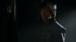 extant_GameOfThrones_4x03-BreakerOfChains_4285