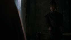 extant_GameOfThrones_4x03-BreakerOfChains_4329
