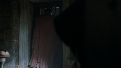 extant_GameOfThrones_4x03-BreakerOfChains_4367