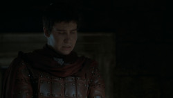 extant_GameOfThrones_4x03-BreakerOfChains_4454
