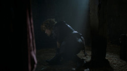 extant_GameOfThrones_4x03-BreakerOfChains_4457