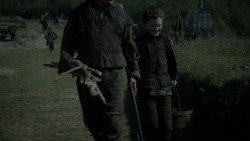 extant_GameOfThrones_4x03-BreakerOfChains_4597