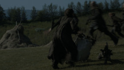 extant_GameOfThrones_4x03-BreakerOfChains_4638