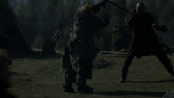 extant_GameOfThrones_4x03-BreakerOfChains_4652