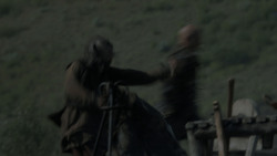 extant_GameOfThrones_4x03-BreakerOfChains_4676