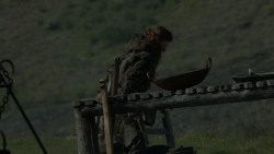extant_GameOfThrones_4x03-BreakerOfChains_4689