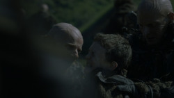 extant_GameOfThrones_4x03-BreakerOfChains_4718
