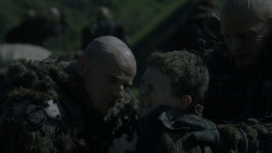 extant_GameOfThrones_4x03-BreakerOfChains_4720
