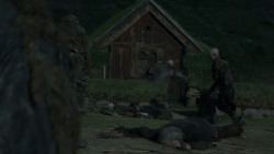 extant_GameOfThrones_4x03-BreakerOfChains_4730