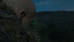extant_GameOfThrones_4x03-BreakerOfChains_4743