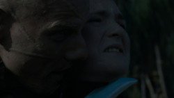 extant_GameOfThrones_4x03-BreakerOfChains_4754