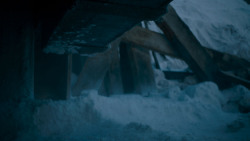 extant_GameOfThrones_4x03-BreakerOfChains_4946