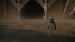 extant_GameOfThrones_4x03-BreakerOfChains_5158