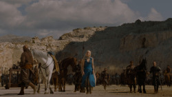 extant_GameOfThrones_4x03-BreakerOfChains_5186