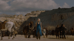 extant_GameOfThrones_4x03-BreakerOfChains_5190