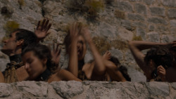 extant_GameOfThrones_4x03-BreakerOfChains_5854