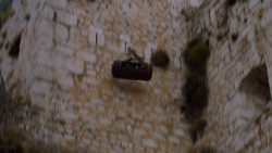 extant_GameOfThrones_4x03-BreakerOfChains_5859