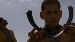 extant_GameOfThrones_4x03-BreakerOfChains_5893