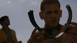 extant_GameOfThrones_4x03-BreakerOfChains_5896