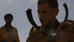 extant_GameOfThrones_4x03-BreakerOfChains_5899
