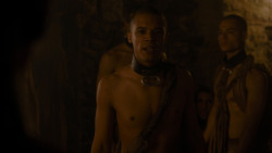 extant_GameOfThrones_4x04-Oathkeeper_0454