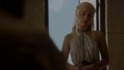 extant_GameOfThrones_4x05-FirstOfHisName_0584