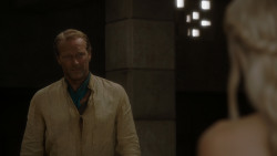 extant_GameOfThrones_4x05-FirstOfHisName_0657