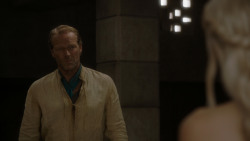 extant_GameOfThrones_4x05-FirstOfHisName_0658