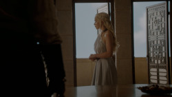 extant_GameOfThrones_4x05-FirstOfHisName_0681