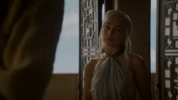extant_GameOfThrones_4x05-FirstOfHisName_0754