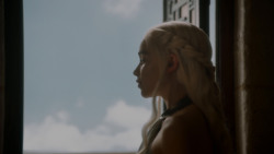 extant_GameOfThrones_4x05-FirstOfHisName_0899