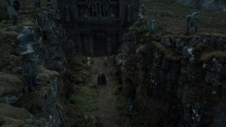 extant_GameOfThrones_4x05-FirstOfHisName_1075