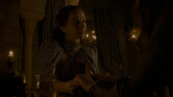 extant_GameOfThrones_4x05-FirstOfHisName_2476