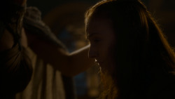extant_GameOfThrones_4x05-FirstOfHisName_2589