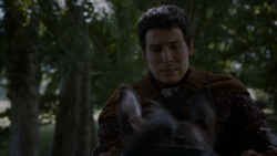 extant_GameOfThrones_4x05-FirstOfHisName_2730