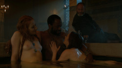 extant_GameOfThrones_4x06-TheLawsOfGodsAndMen_0797
