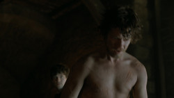 extant_GameOfThrones_4x06-TheLawsOfGodsAndMen_1657