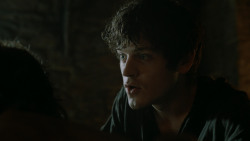 extant_GameOfThrones_4x06-TheLawsOfGodsAndMen_1756